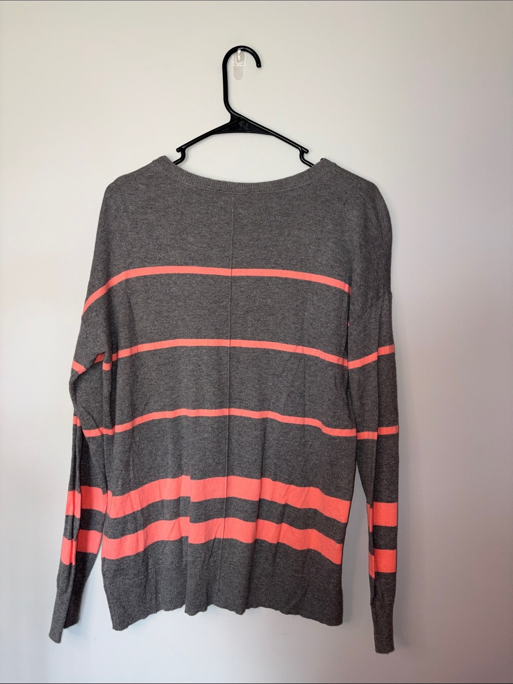 GAP Gray V-Neck Sweater with Coral Stripes Medium - Picture 4 of 4